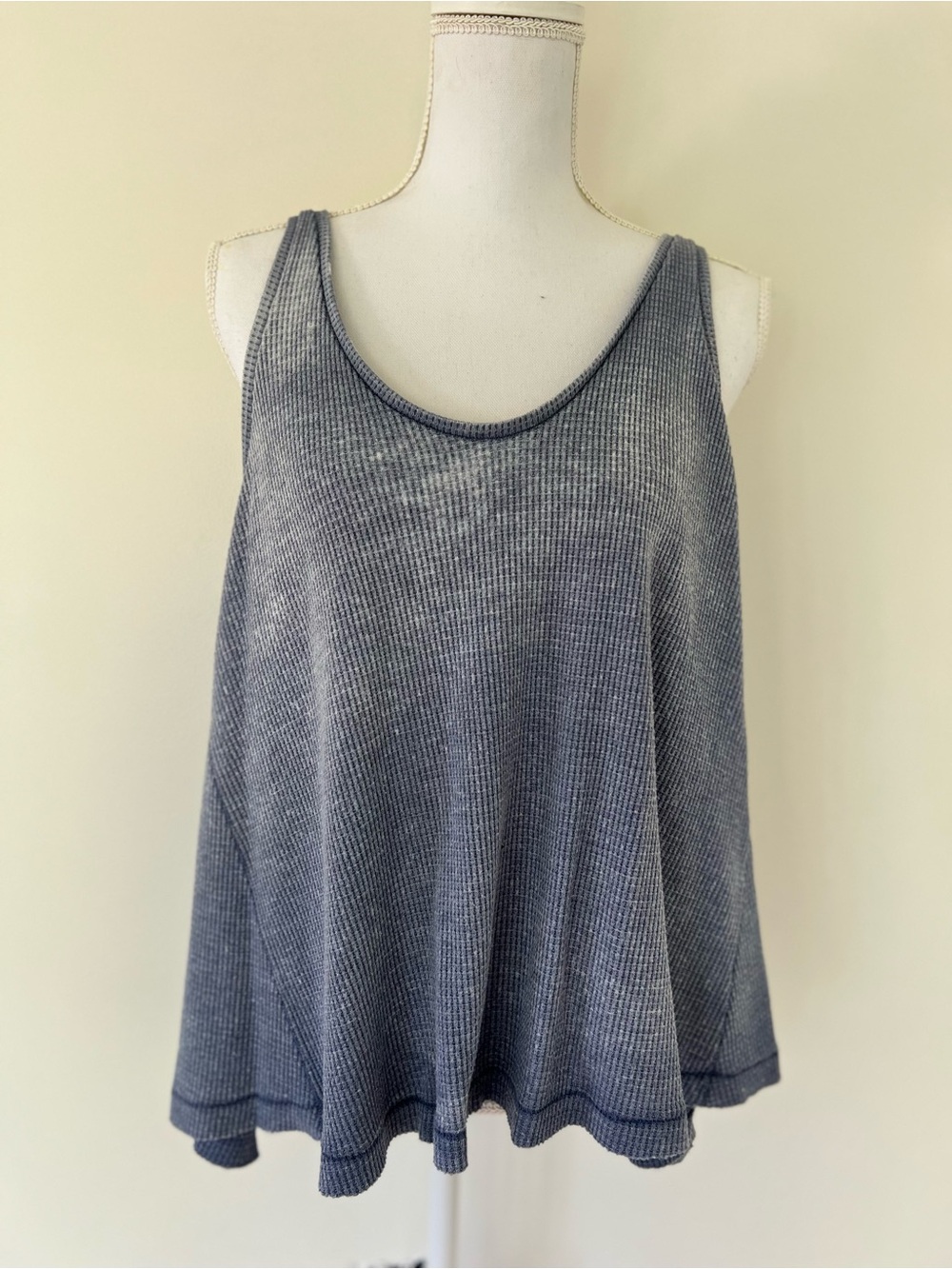 We The Free ( Free People ) Washed Gray Ribbed Swing Tank